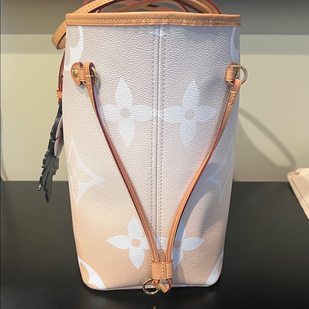 Louis Vuitton Monogram Giant By The Pool Neverfull MM Brume - Picture 3 of 13